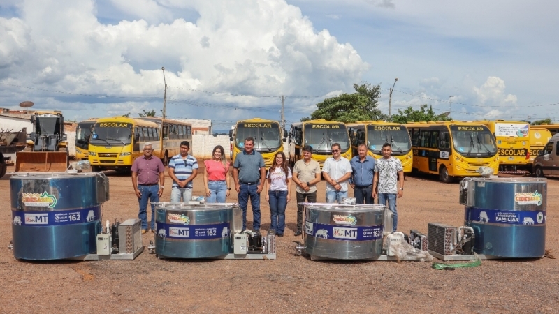 CIDESASUL entrega 14 resfriadores de leite a municpios