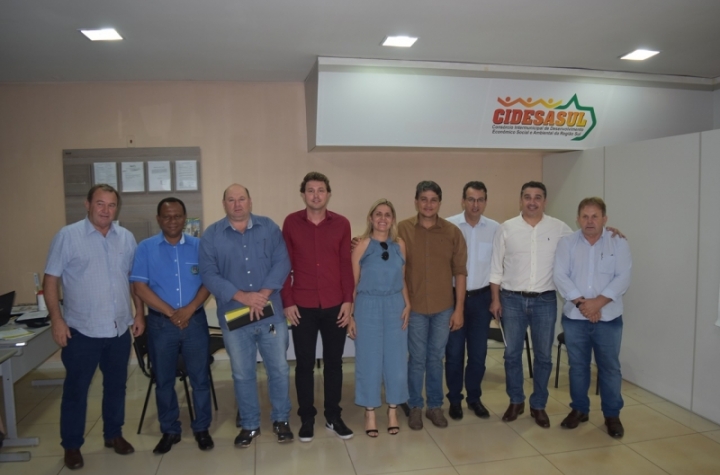 PREFEITO ALEXANDRE RUSSI  REELEITO POR UNANIMIDADE PRESIDENTE DO CONSORCIO CIDESASUL