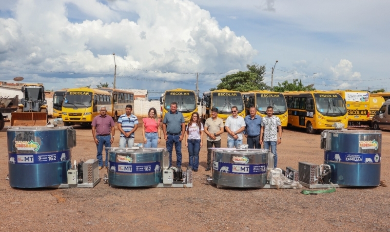 CIDESASUL entrega 14 resfriadores de leite a municípios